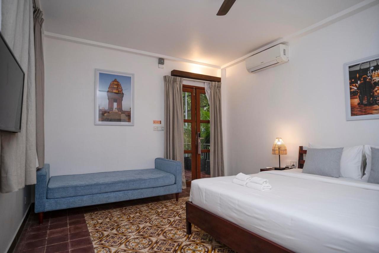 Hotel Jungle Addition 4*