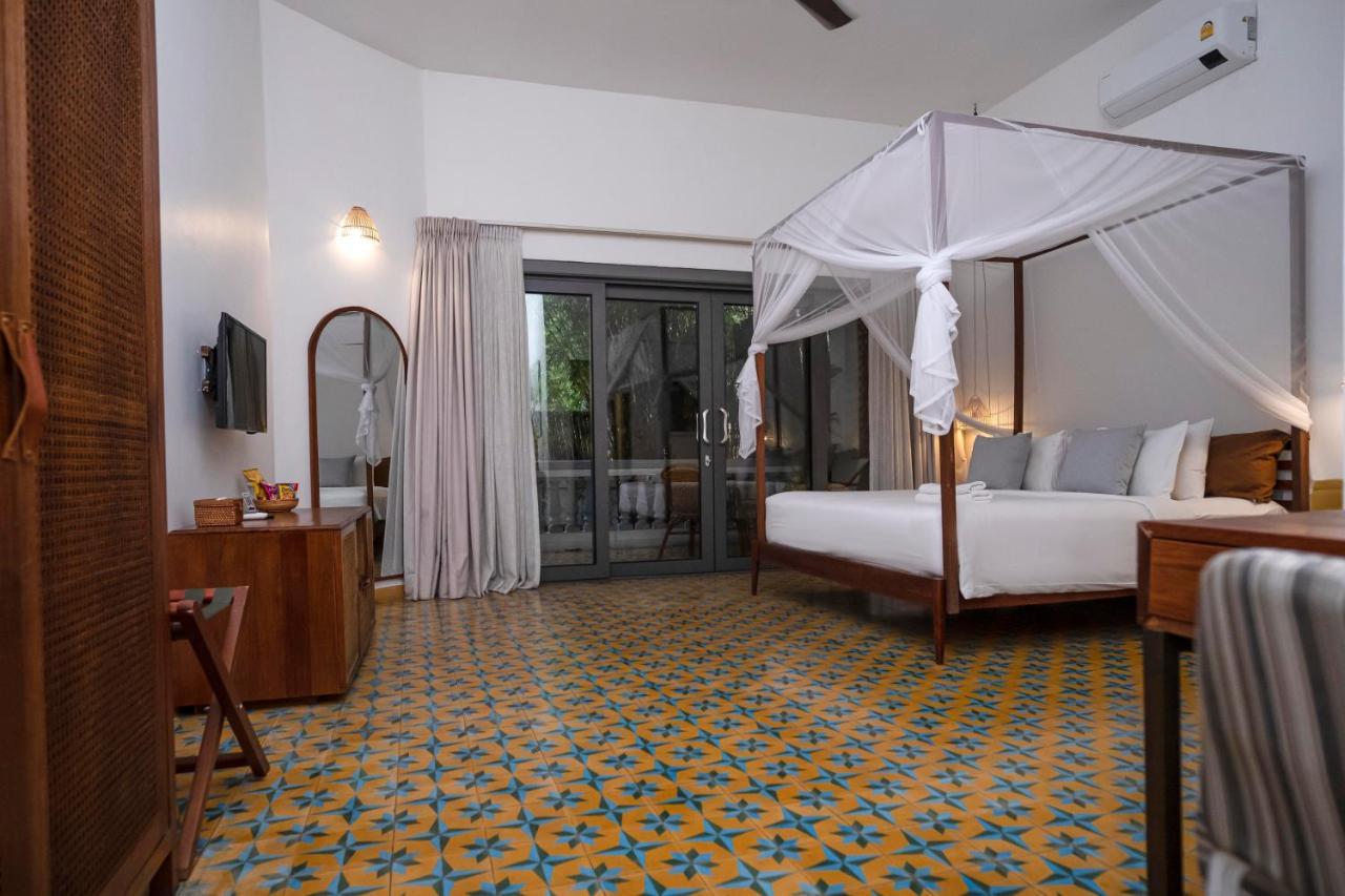 Jungle Addition Hotel 4*