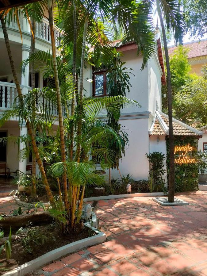 Jungle Addition Hotel 4*